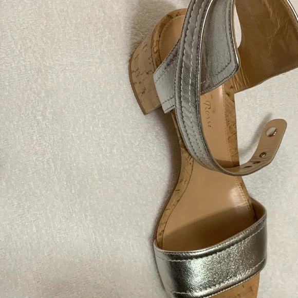 Gianvito Rossi Nappa Silk Silver Heels, size 8, worn a few times - Picture 4 of 9